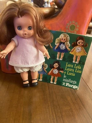 BAMBOLA MINI FURGA LAURA CON CATALOGHINO MINI FURGA - Immagine 1 di 4