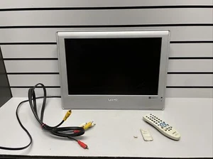 Sanyo DP19647 HD 19" Flat Screen Panel RCA Coaxial AV Retro Gaming TV w/ Remote - Picture 1 of 24