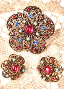 Lot boucles d'oreilles broche vintage verre tchèque art déco strass floral filigrane laiton - Photo 1/10