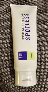 Rodan + Fields SPOTLESS Daily Acne Wash Cleanser 4.2 oz 2025 New Sealed - Picture 1 of 2