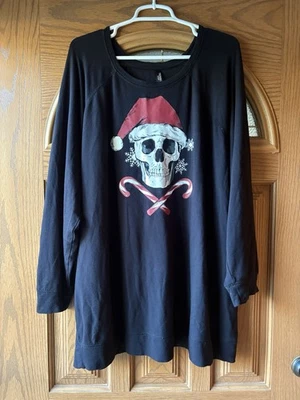 Torrid Sleep Dream Fleece 长袖束腰外衣圣诞老人骷髅二手状况完好,尺寸 3 — 第 1/4 张图片