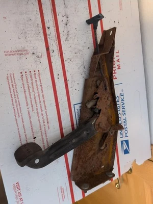 Chevy Impala Biscayne 1963 1964 montaje de pedal de freno de estacionamiento de emergencia Foto 1 de 4