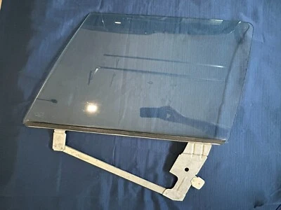 1965-1968 Chevrolet Pontiac Belair Safari 4Dr Sdn & Wagon LF Door Glass 4463433 - Image 1 of 4