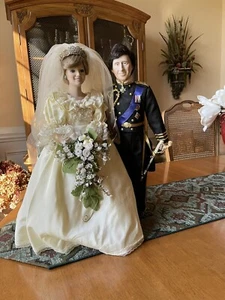 Princess Diana and Prince Charles Wedding Dolls By Danbury Mint - Picture 1 of 10
