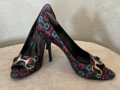 GUCCI Black Multi (Pink & Blue) High Heel, Peep Toe, Horse-bit Pumps; Size 8.5B - Image 1 of 4