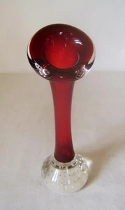 Vintage 1960s Controlled Air Bubble Red Glass Vase , Lily Shape - Imagen 1 de 7