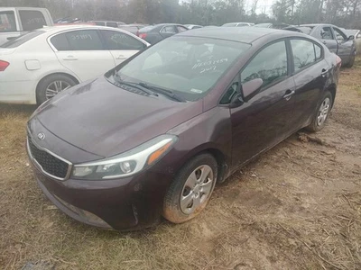 17 18 KIA FORTE Caliper Right - Изображение 1 из 4