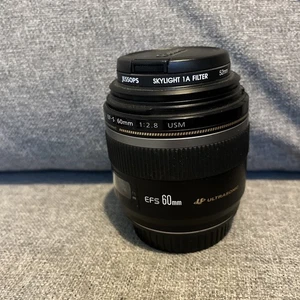 Canon EF-S 60mm F/2.8 Macro USM Lens - Black - Picture 1 of 12