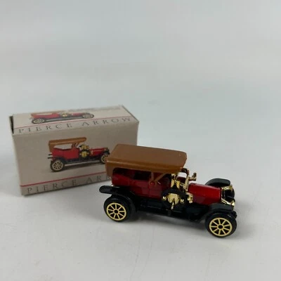 1910 Pierce Arrow Collectible Miniature Die-Cast Toy Car by Readers Digest - Image 1 of 4