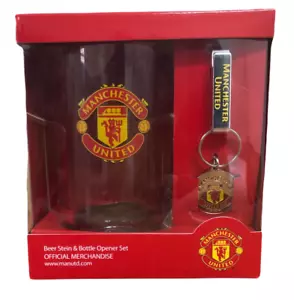 85785 MANCHESTER UNITED EPL GLASS BEER STEIN & BOTTLE OPENER KEYRING WITH LOGO - Foto 1 di 1