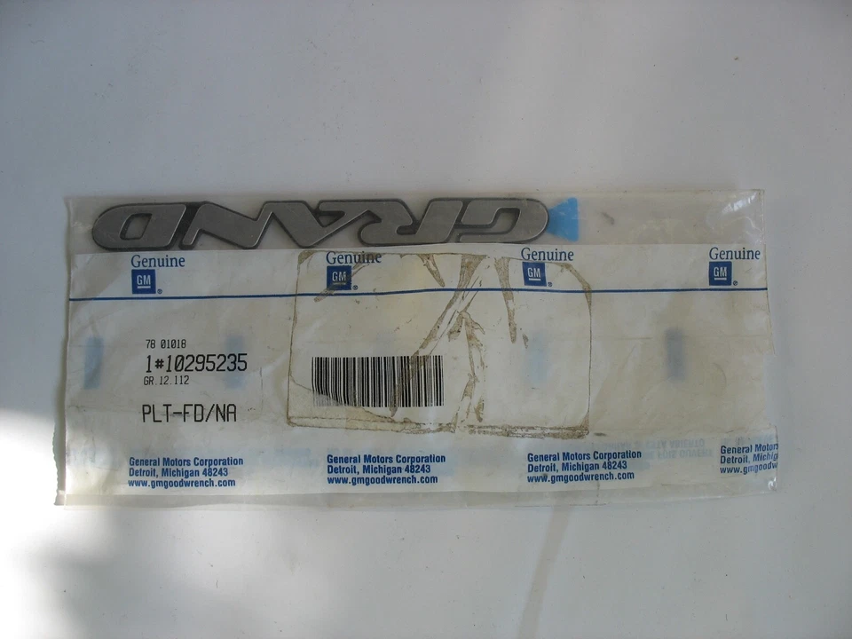 Nuevo emblema de puerta Pontiac Grand Prix 1997-2003 GRAND 10295235  Foto 1 de 1