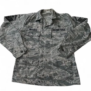 Chaqueta de combate camuflada digital militar 40L de la Fuerza Aérea de los Estados Unidos para hombre - Imagen 1 de 8