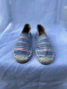 minnetonka moccasins Size 5 - Picture 1 of 7