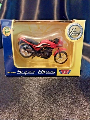 Motor Max Super Bikes 1/24 Scale Diecast & Plastic Kawasaki GP Z1100 NOS #76206 - Image 1 of 4