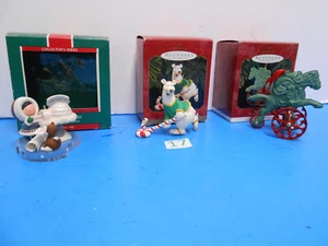 3 pezzi LOTTO #17 SEGNI DISTINTIVI RICORDO E SERIE ORNAMENTI ANNI 90 - Foto 1 di 13