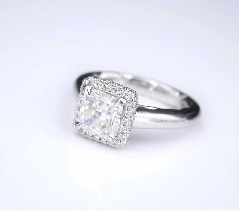14k White Gold A Jaffe 1.5ct Radiant Cut Diamond Engagement Ring Size 6 RG3578 - Image 1 of 4