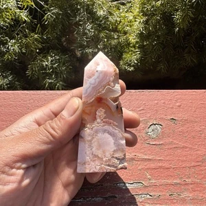 177g 3.74” Carnelian Flower Agate Obelisk Tower - Imagen 1 de 23