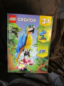 LEGO CREATOR: Exotic Blue Parrot (31136) New & Factory sealed - Picture 1 of 3
