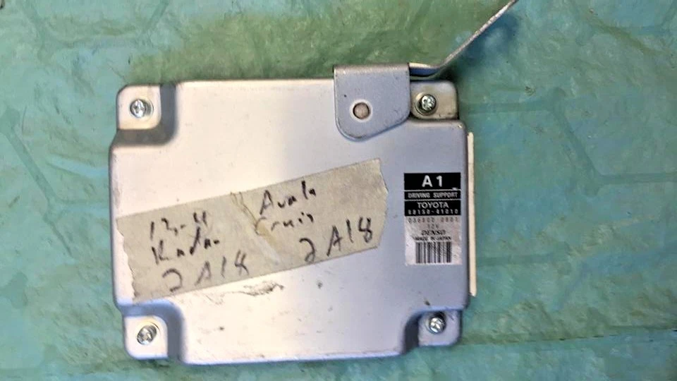 2013-2014 丰田 Avalon 雷达巡航控制模块 8150-41010 — 第 1/1 张图片