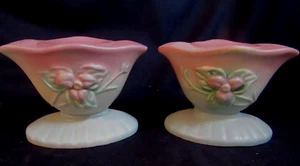 VINTAGE HULL POTTERY WILDFLOWER BLUE AND PINK PAIR CANDLE HOLDERS - Picture 1 of 3