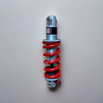 Vintage NOS Rock Shox Deluxe Rear Coil Shock 6.5" x 1.5” Red 600lb Spring 2000 - Image 1 of 4