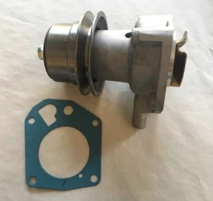 Wasserpumpe Water pump für Renault Saviem Traktor 987045200 714-30 715- - Bild 1 von 2