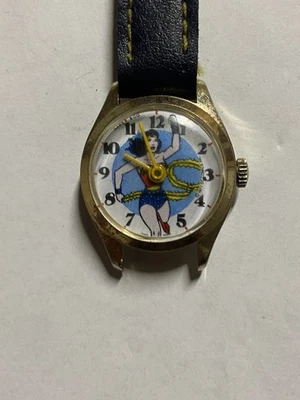 VINTAGE DABS 1977 DC COMICS WONDER WOMAN WATCH Untested As Is - Image 1 of 4