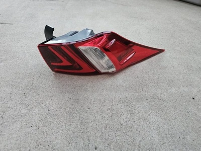Luz trasera derecha Lexus IS250 IS350 2014-2016 OEM 81550-53270 Foto 1 de 4