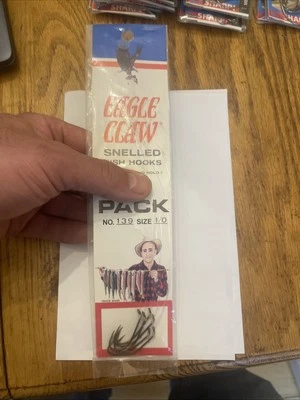 Snelled Eagle Claw 139-1/0 Bronze Bait Holder BaitHolder Fishing Hooks, Size 1/0 - Image 1 of 3