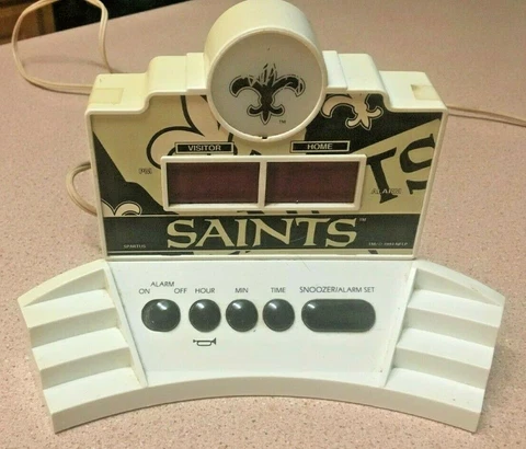 VINTAGE 1994 NEW ORLEANS SAINTS PLASTIC CLOCK I CANNOT GET IT TO WORK Cover