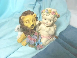  VTG " S " MUSIC BOX RESIN CHERUB BABY LION & LAMB TALK TO THE ANIMALS # 6147 - Picture 1 of 8