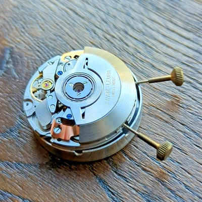Favre Leuba 917 (Jaeger LeCoultre 916) Automatic Watch Movement NOS - Image 1 of 4