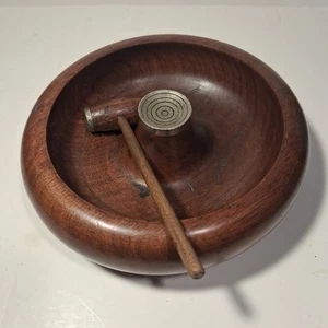 Tazón de madera torneado MCM de colección cascanueces con martillo de mazo cabezas de metal centro - Imagen 1 de 12