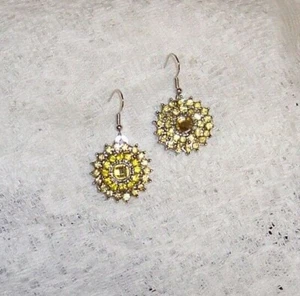 Pendientes enchapados en plata SNAP con estrás amarillo limón a presión intercambiable - Imagen 1 de 2
