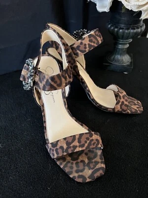 Jessica Simpson Tacones Leopardo Grandes Hebilla Joya Ahumada 8.5 Envío Gratis Foto 1 de 4