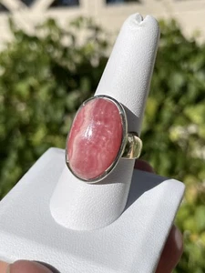 Gemmy Pink & Cream Rippled Rhodochrosite ~ Sterling Silver Ring, sz 8-1/2 - Picture 1 of 6