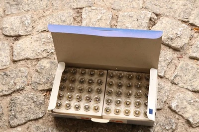 50 Stück DDR NARVA Glühlampe 6 Volt 2,4 Watt  NOS OVP für Fahrrad - Bild 1 von 4