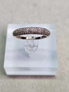 Banda con racimo de diamantes de oro rosa de 9 quilates talla R1/2 - Imagen 1 de 10