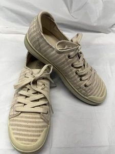 Keen Women’s Off-White Striped Canvas Sneakers Lace Up Comfort Size 8.5 - Picture 1 of 9