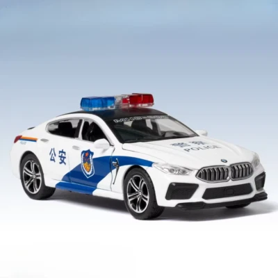 MAKEDA 1:32 M8 Police Car Diecast Model Toy Pull Back with Openable Doors for Kids
