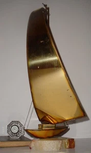 HERMOSA PIEZA FIRMADA ESCULTURA DE VELERO DE LATÓN JERE JASON GRANDE CON BASE DE MÁRMOL - Imagen 1 de 10