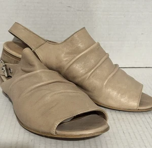 Sandalia Ron blanca de cuero con punta abierta talla 40 - Imagen 1 de 5