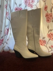 Women’s boots - Picture 1 of 8