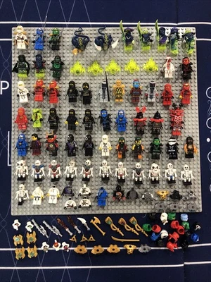 ENORME LOTE DE MINIFIGURAS LEGO NINJAGO ARMAS CAPUCHAS TRAJE DE DRAGÓN RARO RETIRADO Foto 1 de 4