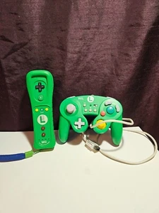 Luigi Nintendo Wii Motion Plus Remote + Luigi Wii Game Cube controller Set - Picture 1 of 10