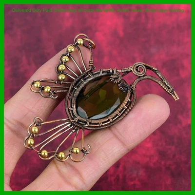 Oferta de Halloween Peridoto de cobre Piedras Preciosas Alambre Envuelto Pájaro Agosto Nacimiento Colgante Foto 1 de 4