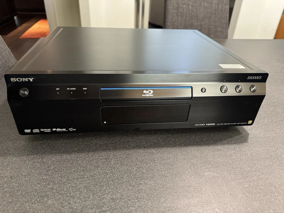 Sony ES BDP-S5000ES Blu-Ray CD/DVD Player & Remote Bundle - Elite Series SOLID! - Image 1 of 4