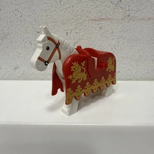 LEGO Horse Barding Ruffled Edge Yellow Lions Castle 6081 1584 6060 6039 2490px3 - Picture 1 of 6