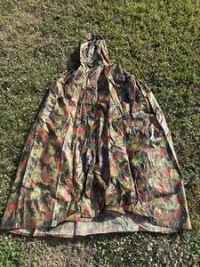 Schweizer Armee Alpenflage Camo Wet Weather Regen Poncho mit Druckknöpfen Authentic Surplus - Bild 1 von 9