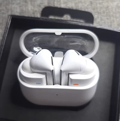 Samsung Galaxy Buds 3 Pro AI True Wireless Bluetooth Earbuds White Brand New🎶 - Image 1 of 4